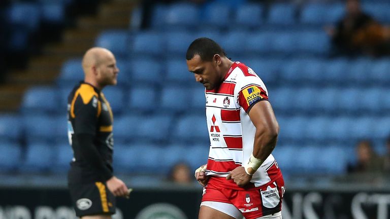 David Halaifonua of Gloucester is sent off by referee Ian Tempest