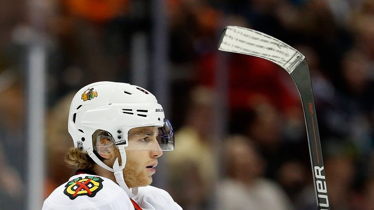 Patrick Kane notched a point for his 19th successive game against the Kings