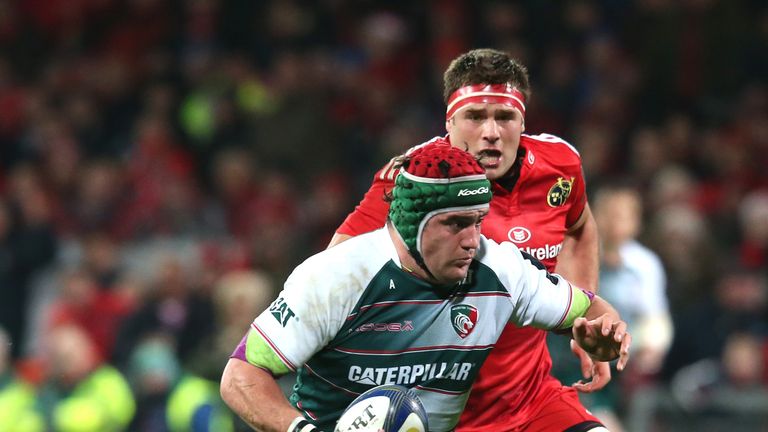 Marcos Ayerza of Leicester can't beat the Munster cover