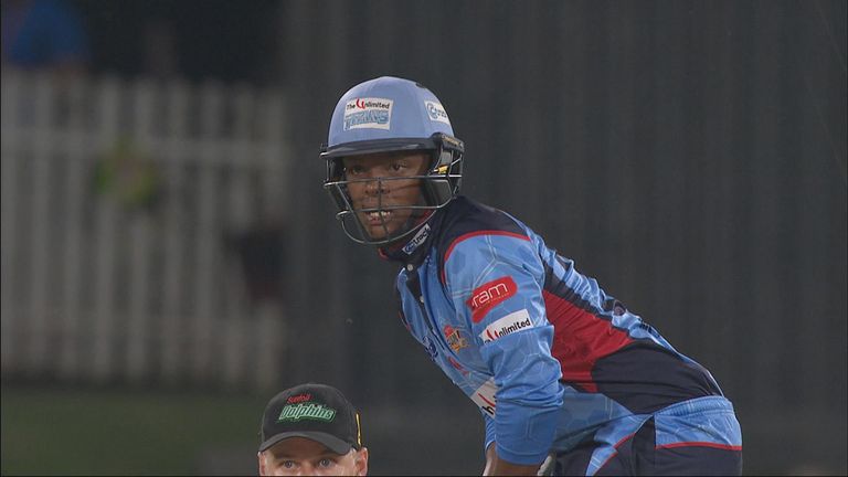 Mangaliso Mosehle bludgeoned 87 from 39 for the Titans