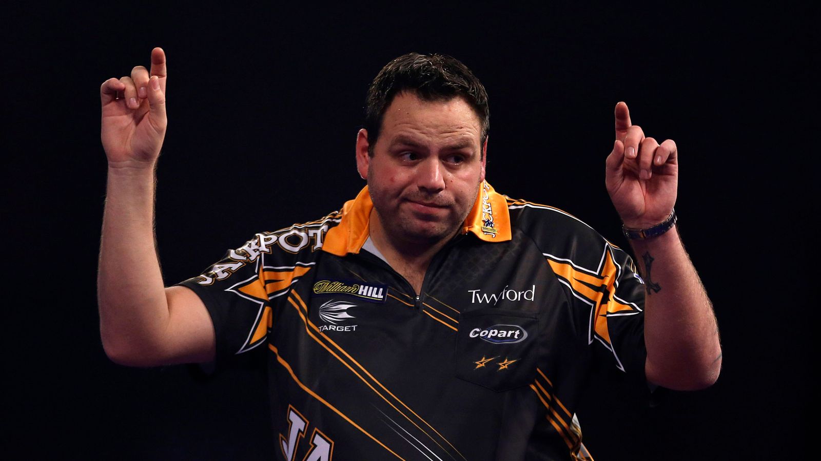 Adrian Lewis beat Phil Taylor to claim the first UK Open qualifier