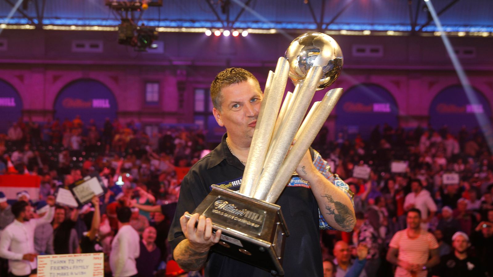 Gary Anderson claims world title for a second consecutive ...