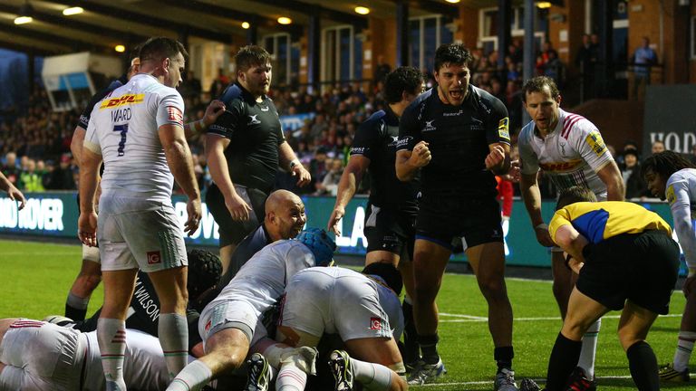 Rob Vickers goes over for the winning try for Newcastle