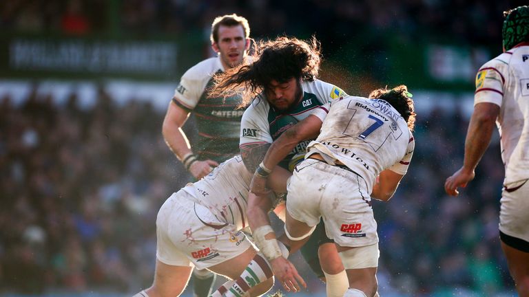 Logovi'i Mulipola puts in a powerful run in the comprehensive victory. 