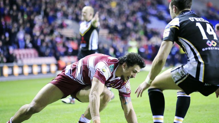 Anthony Gelling touches down for Wigan's third try