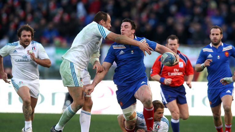 Expect another titanic tussle between  Sergio Parisse (L) and Louis Picamoles (R) 