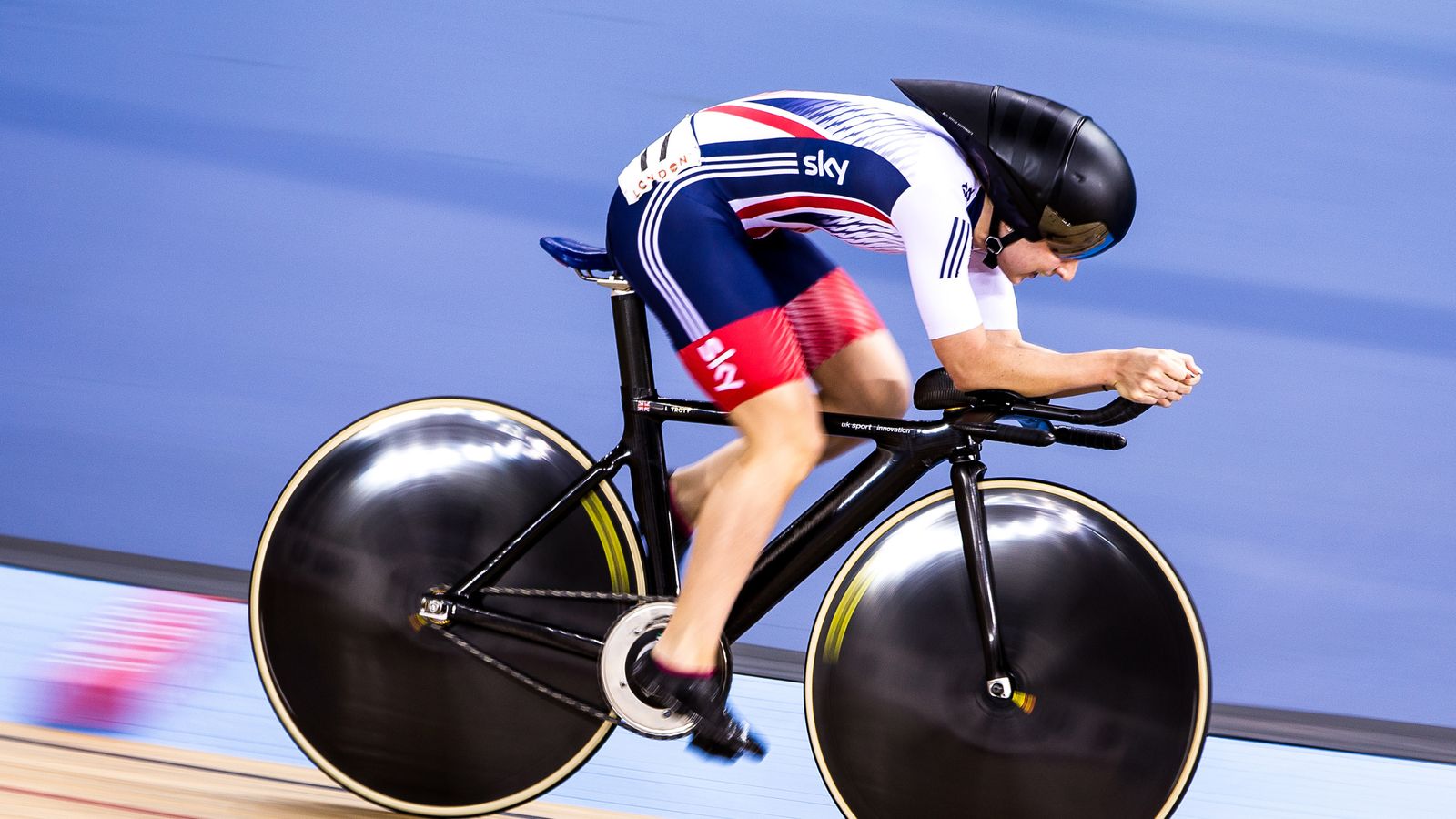 Laura Trott Second In Omnium At Half Way At World Championships Cycling News Sky Sports