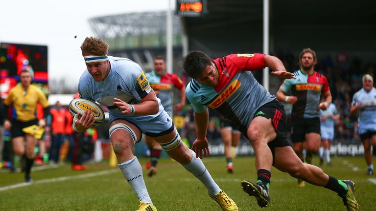 Worcester captain GJ van Velze crosses over during his side's 21-15 victory against Harlequins