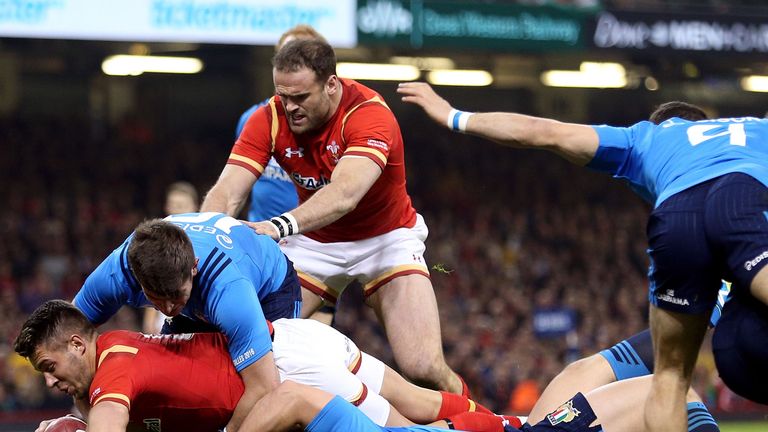 Rhys Webb scores Wales' first try