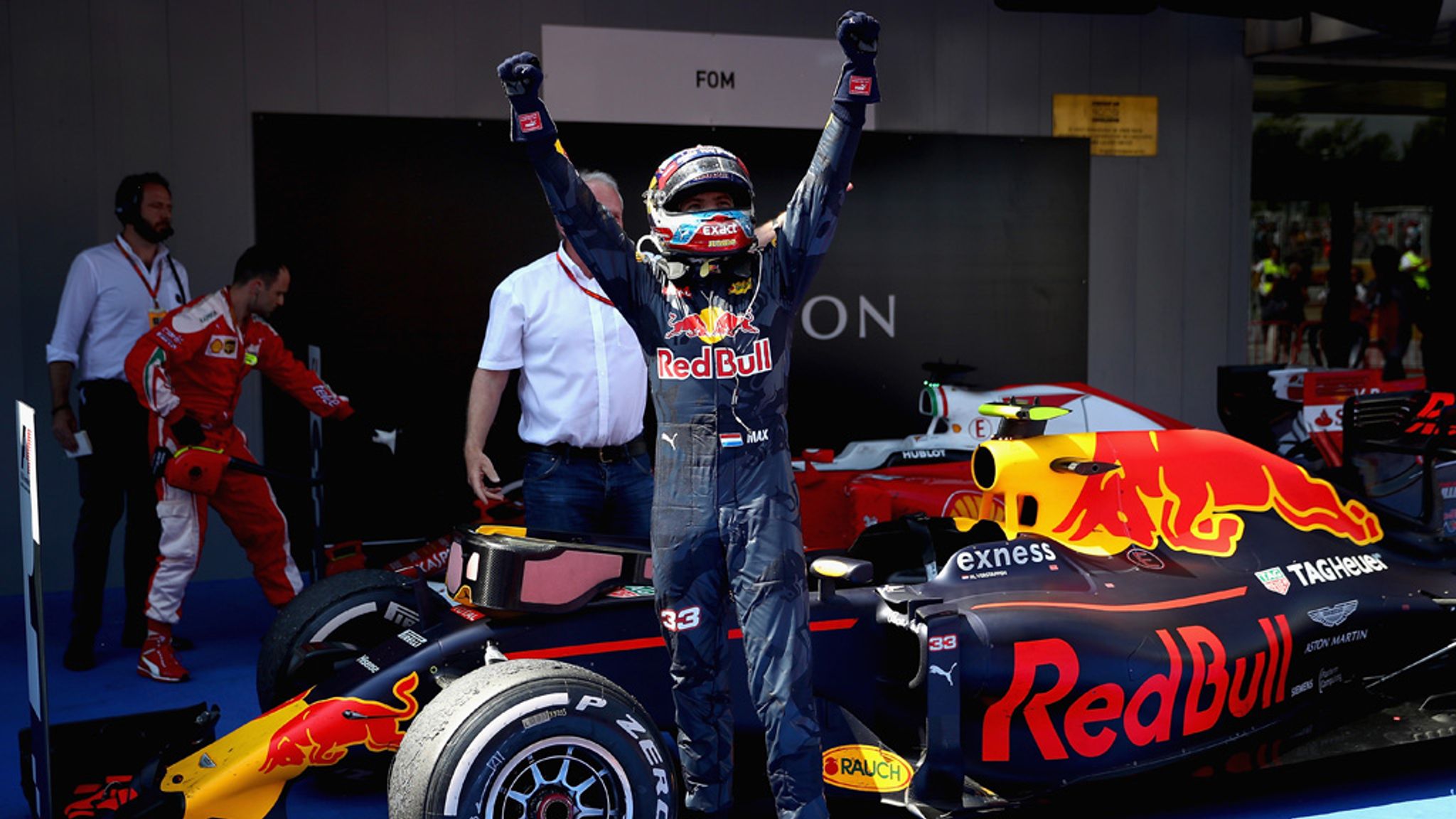 Grondig atleet wenkbrauw 2016 Spanish GP: Max Verstappen wins after both Mercedes crash out | F1 News