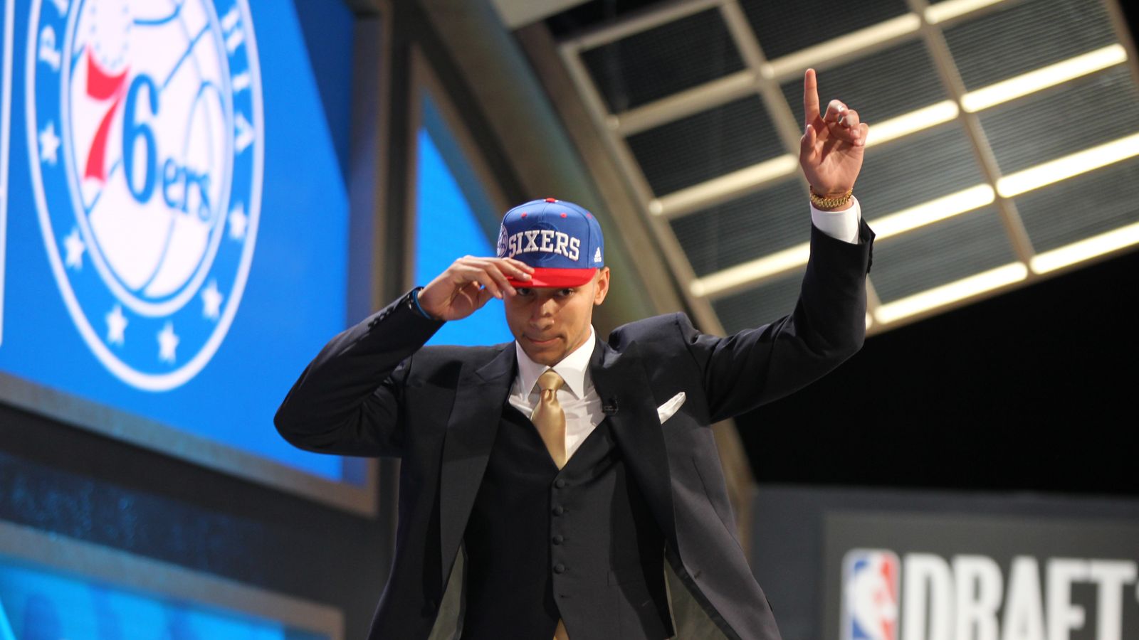 Philadelphia 76ers select Ben Simmons with first overall pick in NBA