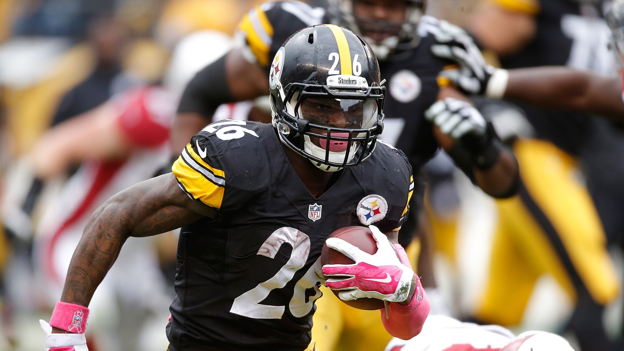 Le'Veon Bell carries Pittsburgh Steelers into AFC title game in New England  – The Denver Post