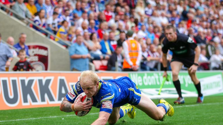 Rhys Evans scores Warrington's third try