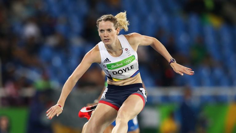 Eilidh Doyle through to 400m hurdles semi-final