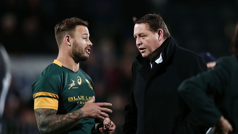 Steve Hansen speaks to Francois Hougaard after the final whistle