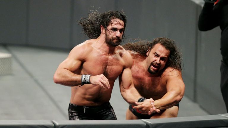 Rollins and Rusev locked horns in Raw's opening bout