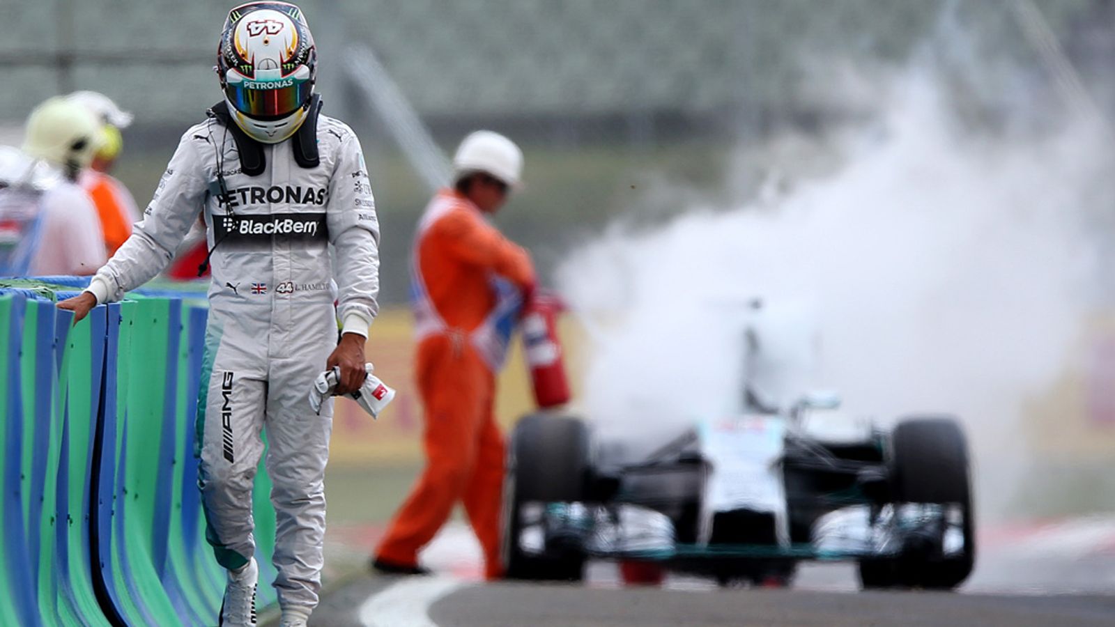  F1 2016 Just how unlucky has Lewis Hamilton been this season F1 News