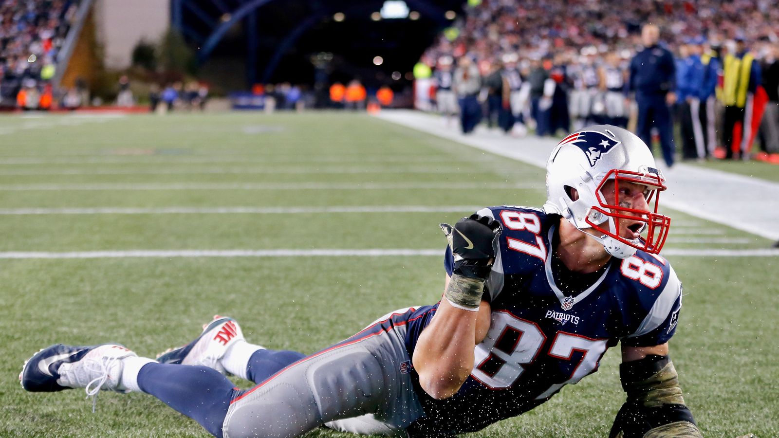 Rob Gronkowski to have surgery, set to miss rest of '16