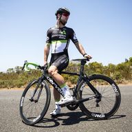 Mark Cavendish models Dimension Data's 2017 kit (Pictures: @TeamDiData)