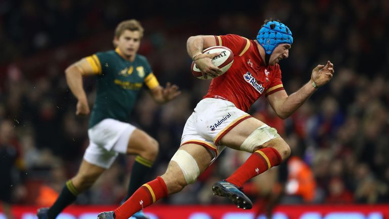 Justin Tipuric breaks clear to score Wales' second try on Saturday