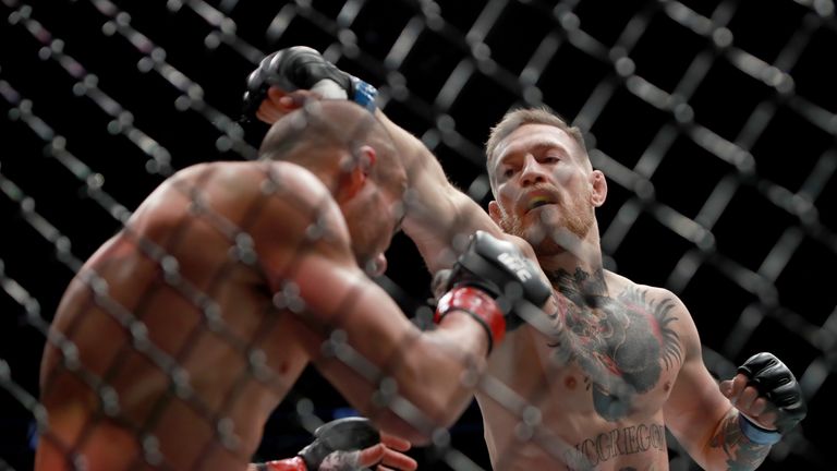 Conor McGregor defeated Eddie Alvarez to capture the UFC lightweight title