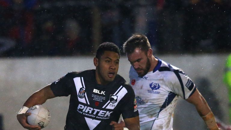 David Fusitu'a scores the first of his two tries