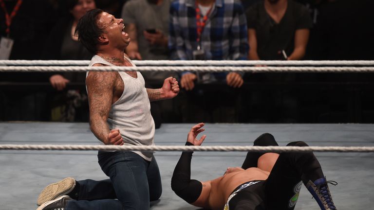 Tranquility Farvel trekant WWE: Former Germany goalkeeper Tim Wiese claims victory on debut | WWE News  | Sky Sports