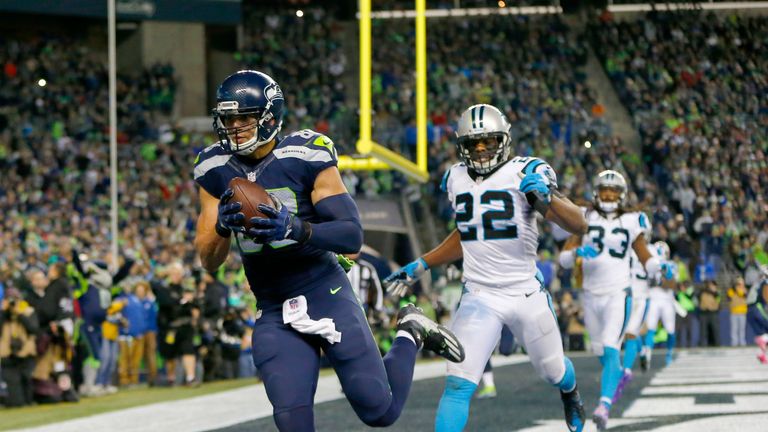 Tight end Jimmy Graham scored his fifth touchdown of the season as the Seahawks dominated
