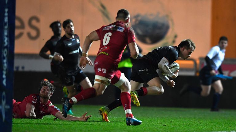 Saracens centre Nick Tompkins crossed for the first try of the match