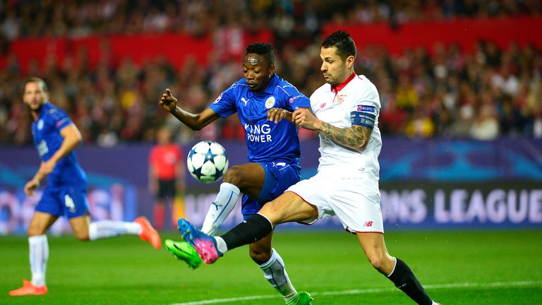 Ahmed Musa (L) vies with Vitolo