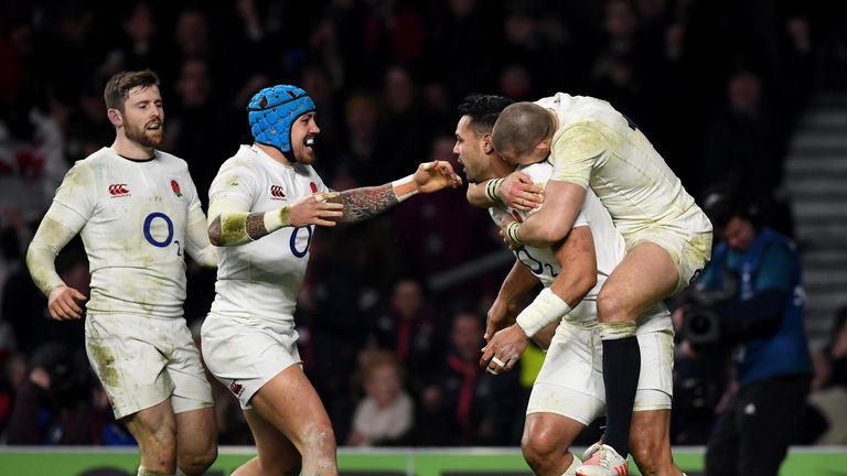 Te'o is congratulated after scoring