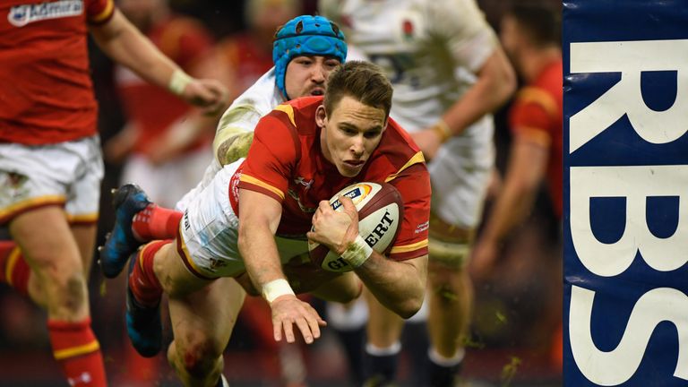 Liam Williams scored to hand Wales the lead at the end of the first half
