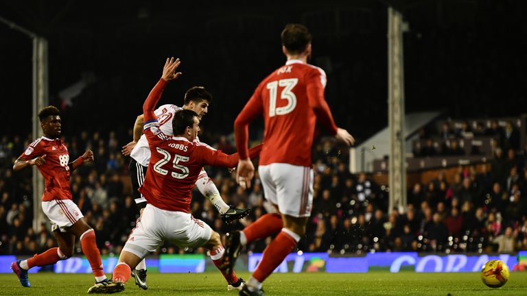 Lucas Piazon scores for Fulham