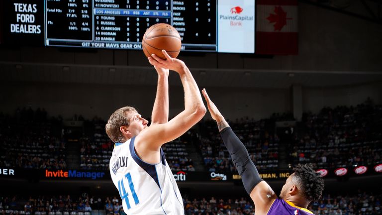 Dirk Nowitzki was almost undefendable against the Lakers on Tuesday