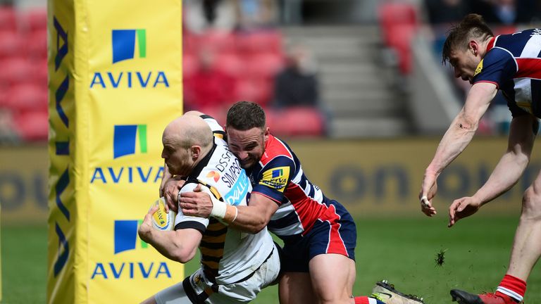 Joe Simpson crosses for Wasps' third try