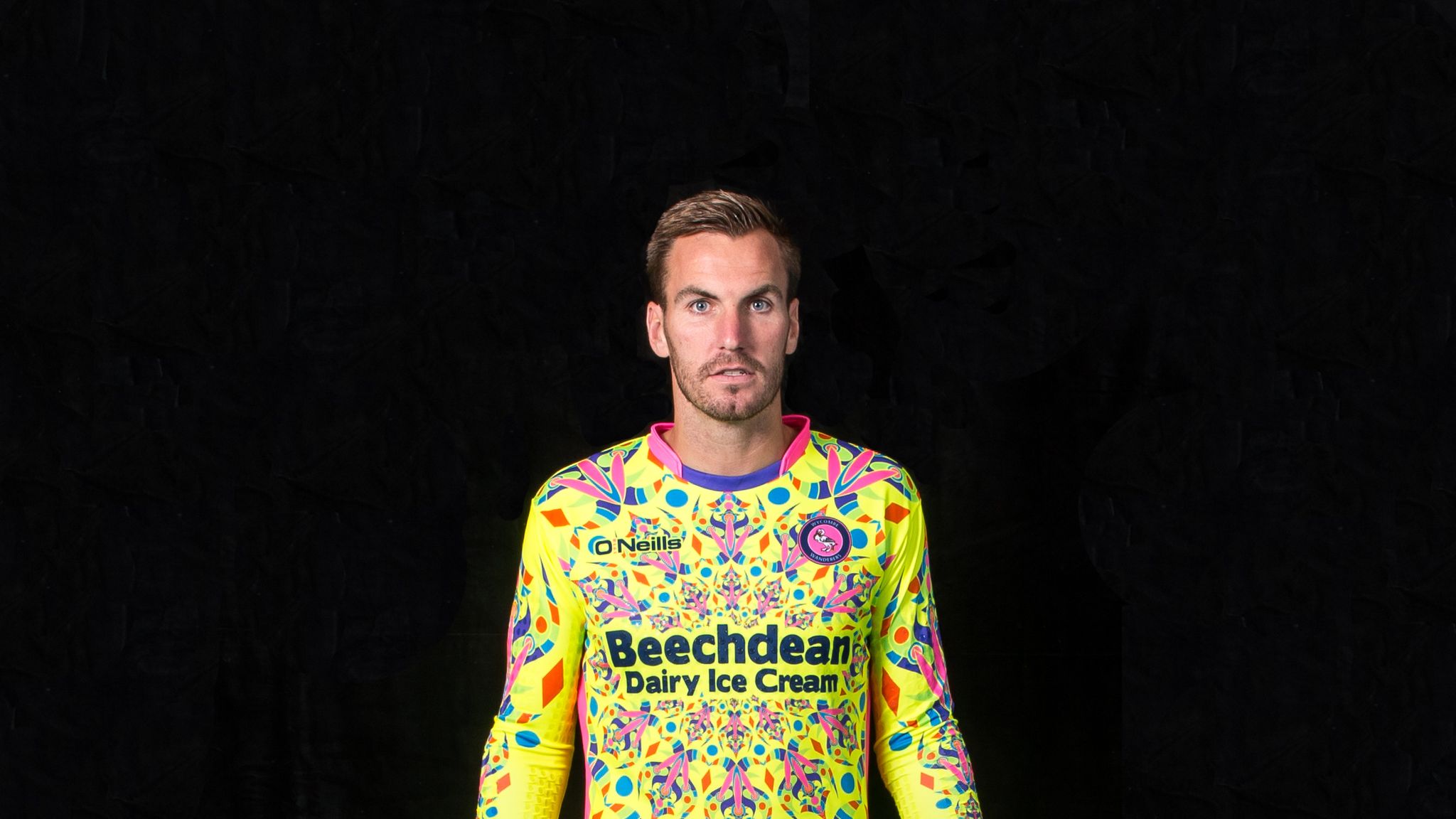 wycombe wanderers goalkeeper kit