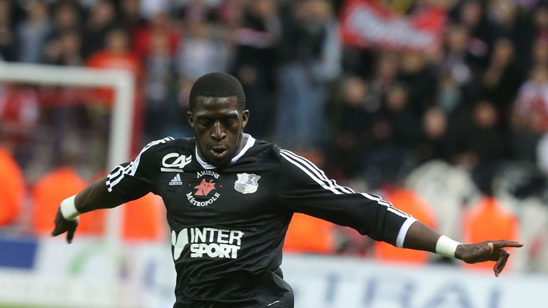 Fulham sign forward Aboubakar Kamara from Amiens | Football News | Sky ...