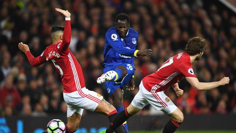 Man Utd have agreed a £75m fee for Everton's Romelu Lukaku