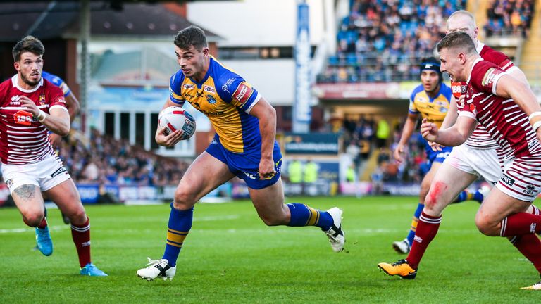 Stevie Ward dislocated his shoulder last week but has now been passed fit for Leeds Rhinos