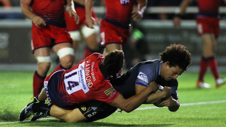 Juan Pablo Socino crosses over for the Falcons