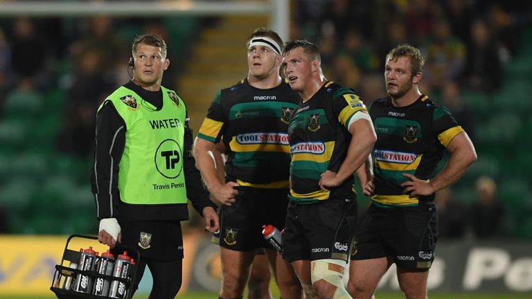 Injured skipper Dylan Hartley acted as water carrier