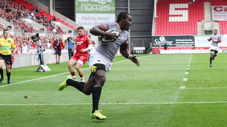 Both South African sides showed pace in attack, with several backs showing off real speed such as Yaw Penxe