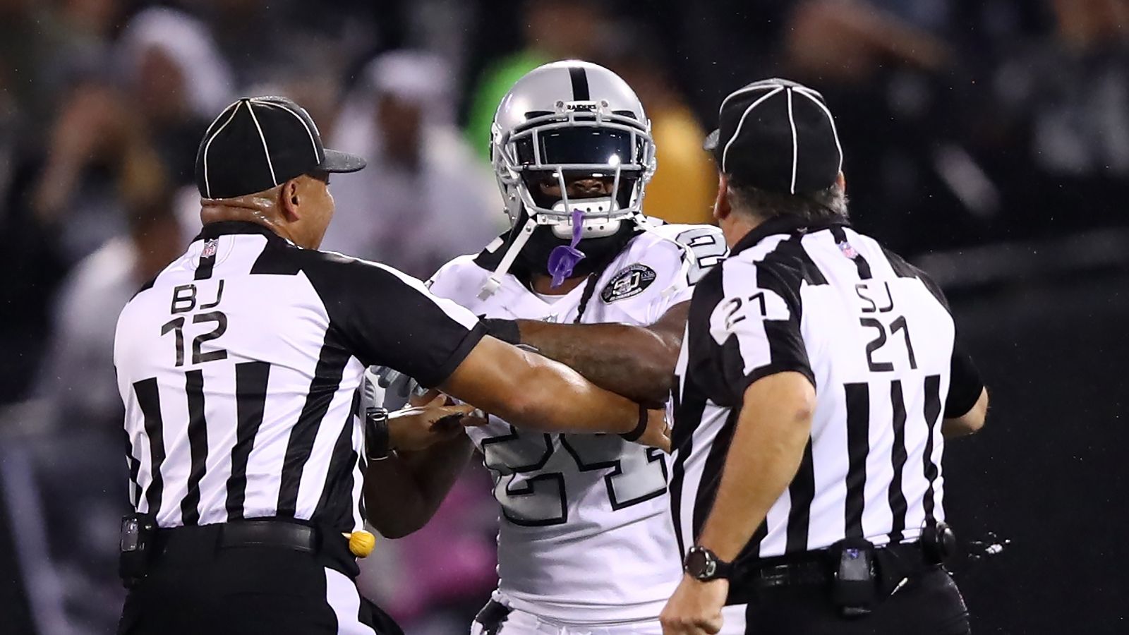 Raiders place Marshawn Lynch on IR, putting his football future in doubt