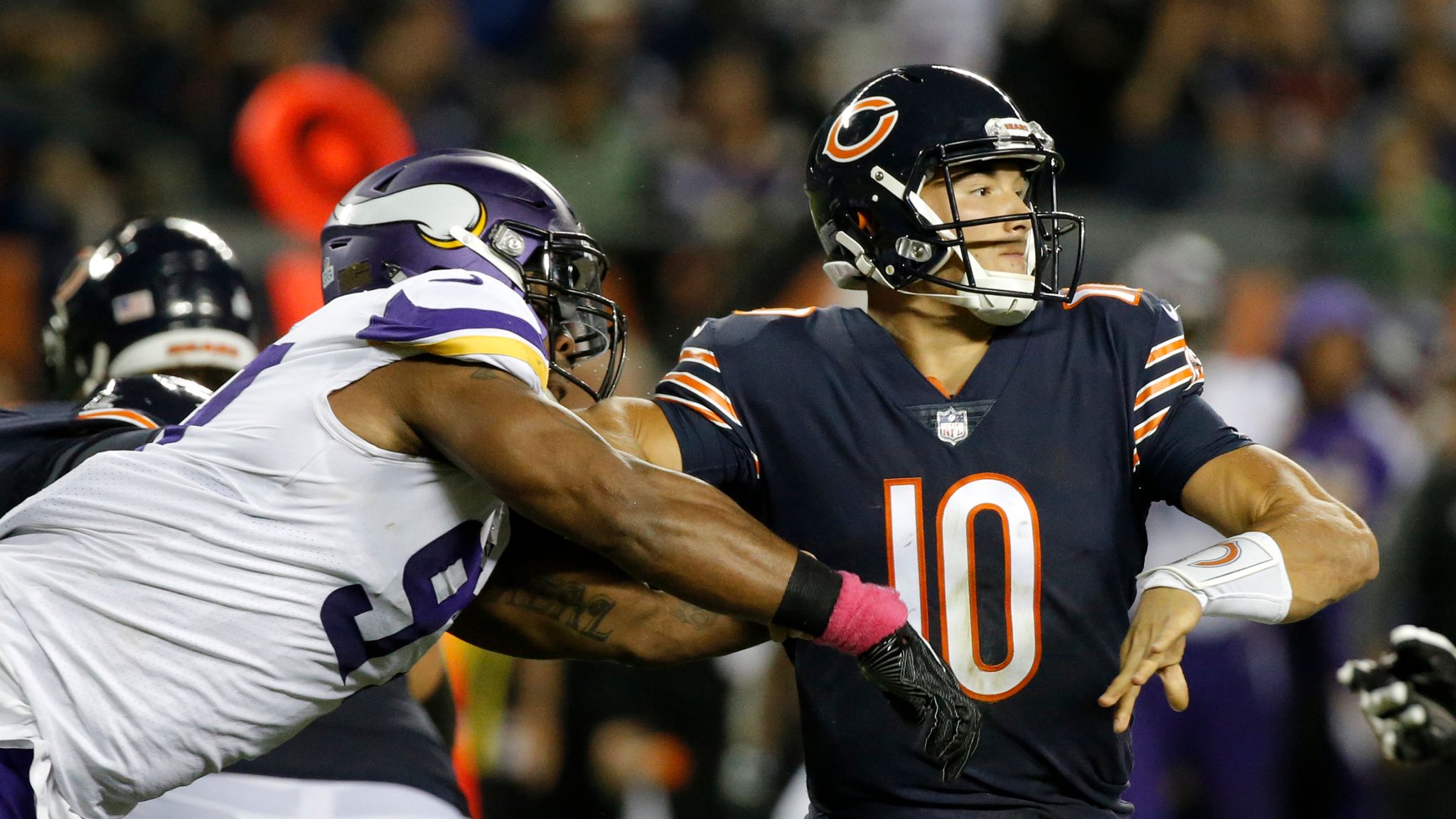 Minnesota Vikings 6-16 Chicago Bears: Mitchell Trubisky injured early but  Bears defense strong in win, NFL News