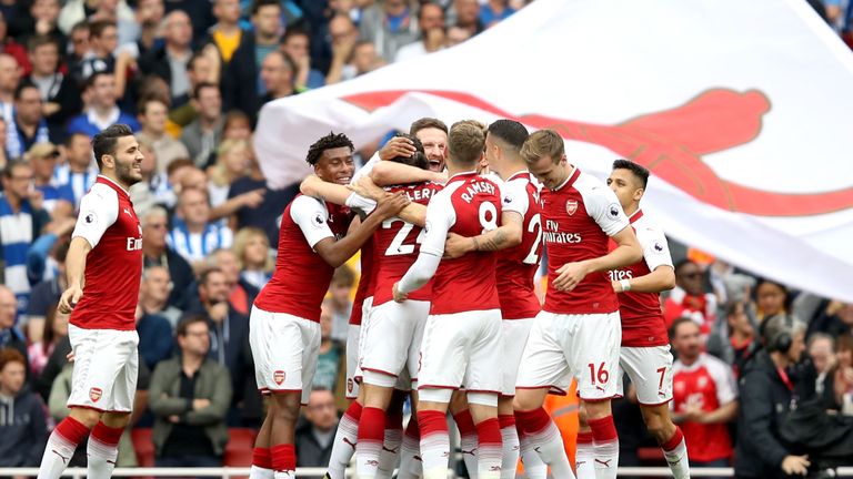 Arsenal boss Arsene Wenger says it's a "luxury" to have a fully-fit attacking squad to choose from