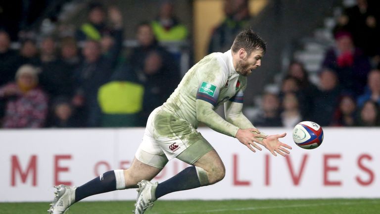 Daly scores England's opening try against Australia