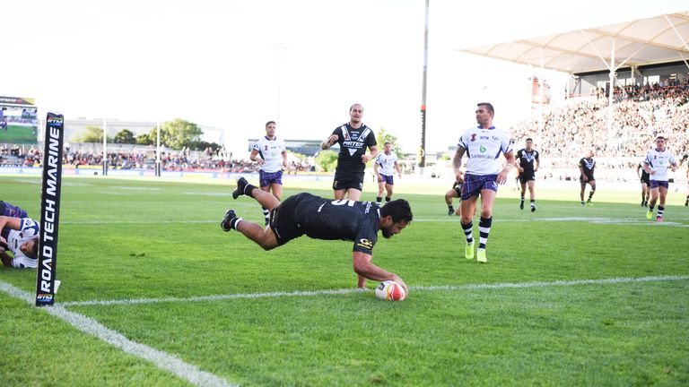 Peta Hiku scored a hat-trick for the Kiwis