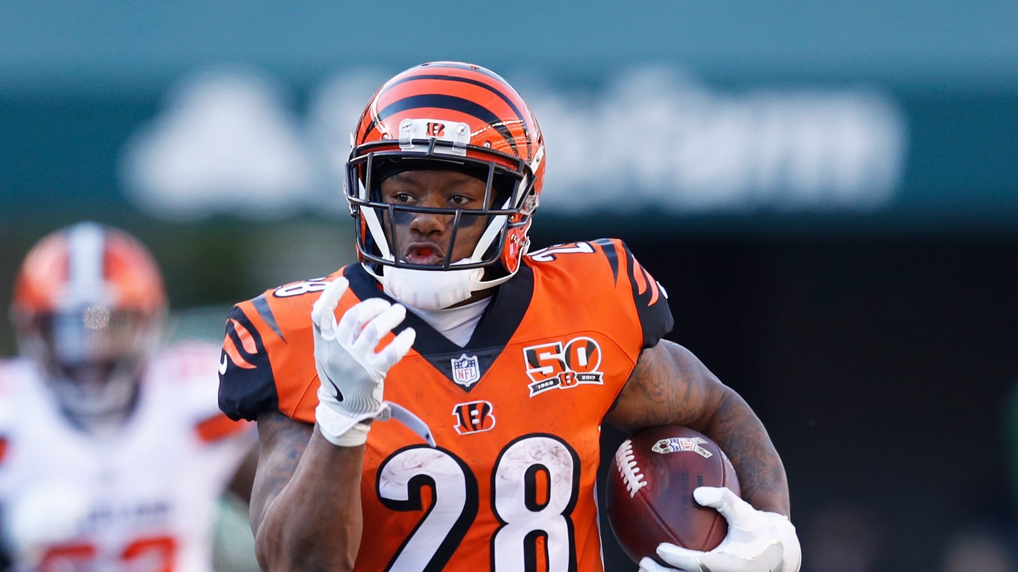 Bengals' Joe Mixon has career-best 165 rushing yards against Steelers