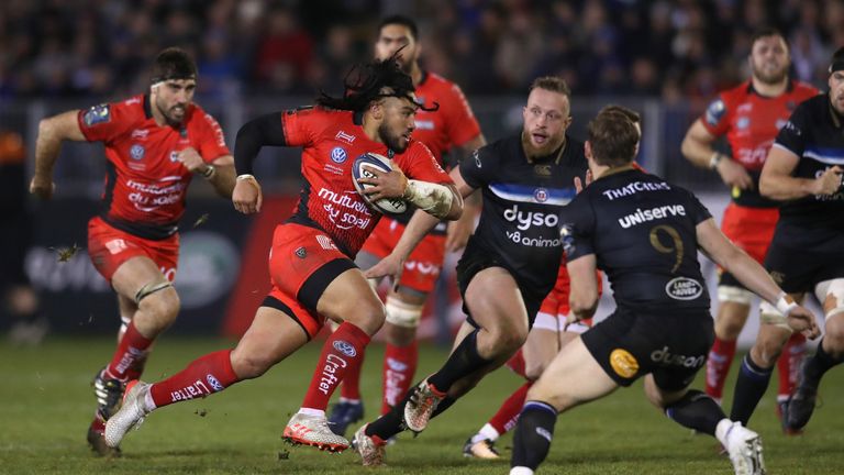 Ma'a Nonu attacks the Bath defence