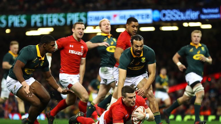 Scott Williams of Wales touches down for the first try  against  South Africa